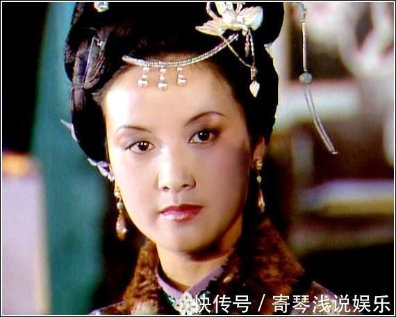 心机#王熙凤死后,为何被人保用破席卷身扔到了乱葬岗?你看她做了啥?