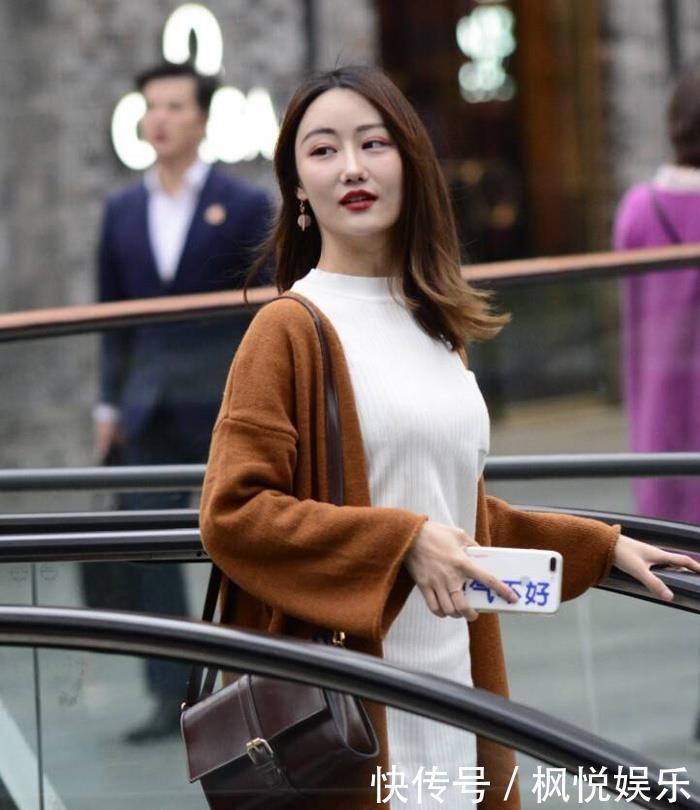 感觉|街拍小姐姐的汉服比较秀气,有种小家碧玉的感觉