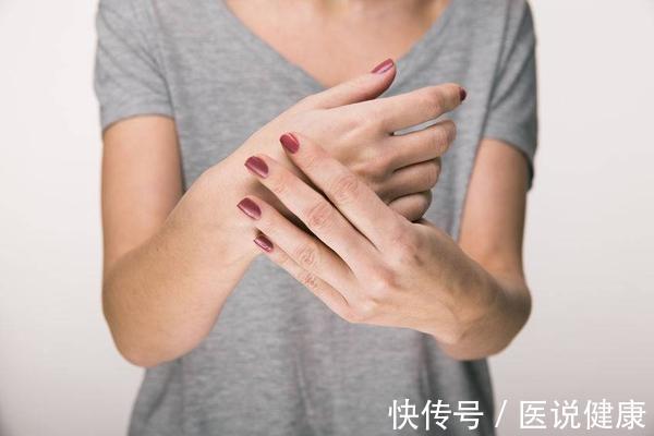 皮肤瘙痒|皮肤无故瘙痒,多观察这5个症状,防止血糖超标,要重视