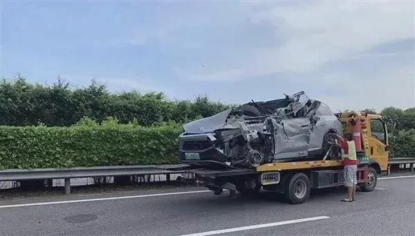 汽车|问答:如何看待汽车的自动驾驶功能?