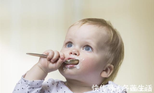 空腹|宝宝早晨睡醒,是先吃饭还是先喝奶?专家:顺序不对影响发育