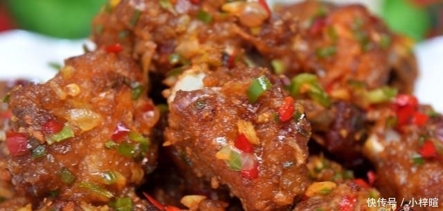 椒盐排骨最好吃的做法，简单美味香辣下饭，看看你喜欢吃不？