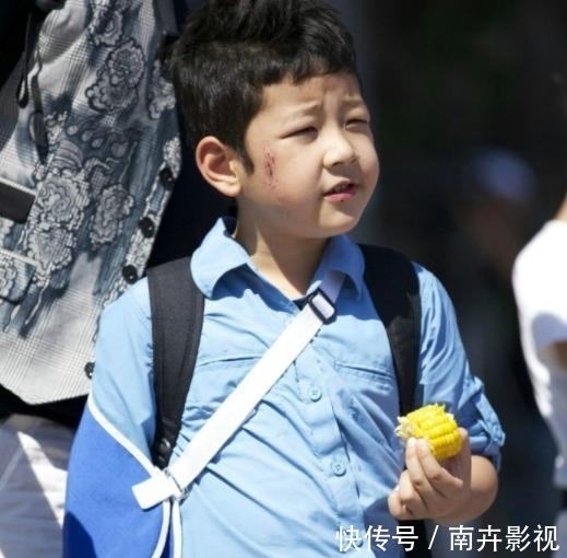 爸爸去哪儿|还记得《爸爸去哪儿》的石头吗？近照令人意外，14岁身高已超180