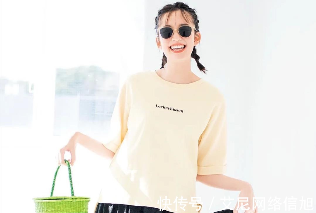 印花|凭什么她穿“大阔腿裤”美成画？日系文艺派的疗愈穿搭，从没失望