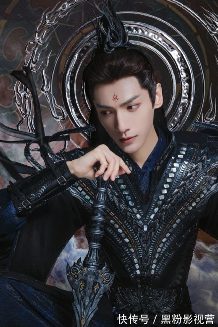 《長月燼明》真S級制作！開機狂曬物料霸榜熱搜，被指開播會爆