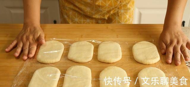 不用烤箱,只需牛奶和面粉,在家也能吃到酥到掉渣的火烧了