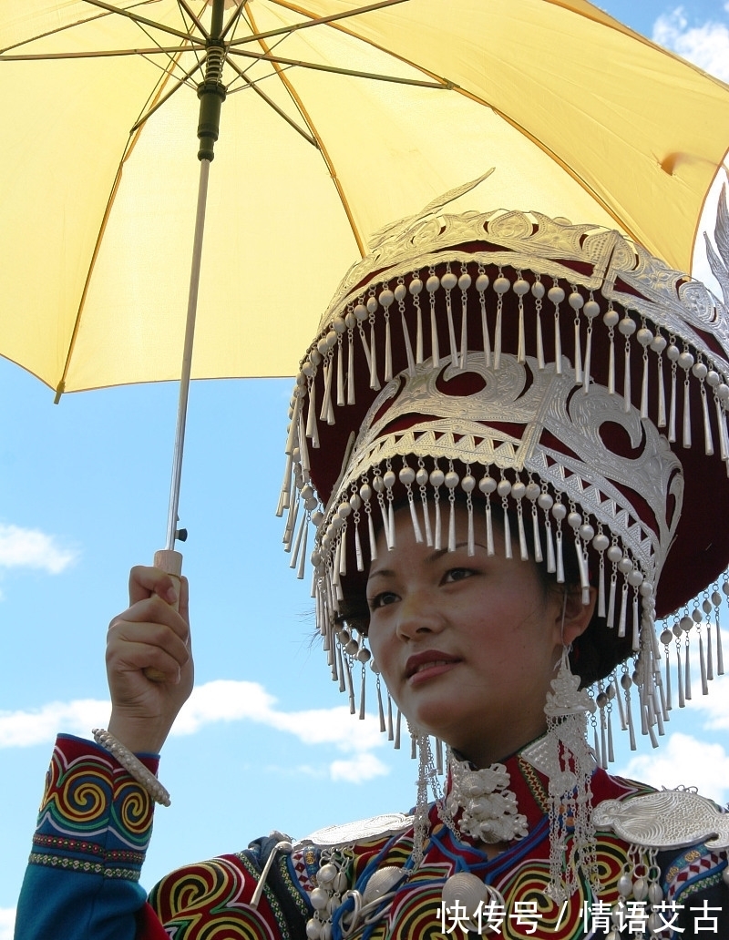 甲骨文$彝族文字与甲骨文相似不是巧合,两者为同源文字,夏朝开始分化