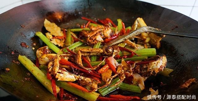 麻辣|又到了上市旺季,几块钱1斤,蟹黄满满肥到流油,鲜香麻辣吃到爽