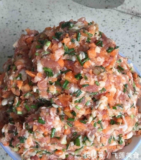 你吃过五颜六色的水饺吗？自己在家就可以做，孩子们都抢着要吃