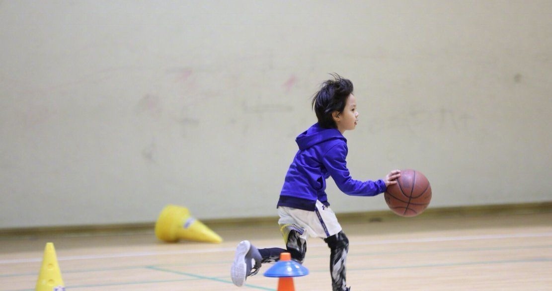 长高|女孩和男孩的身高最多长到几岁?年龄差有点大,家长可以早点了解