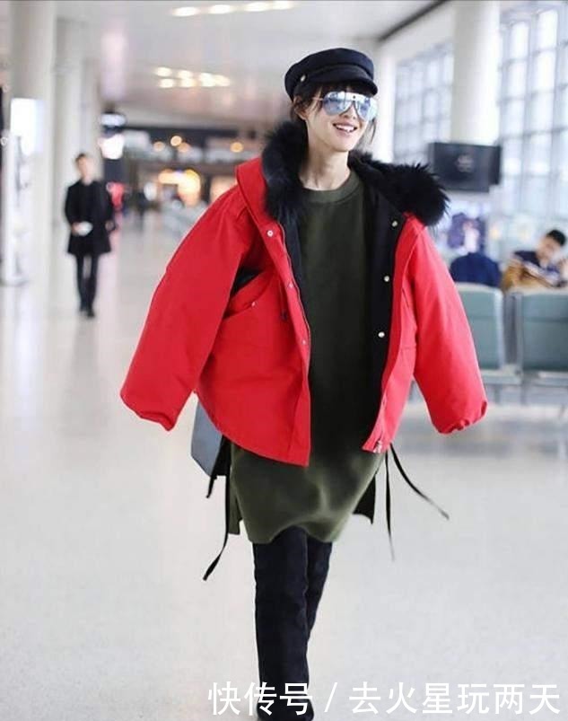 羽绒服|女人买羽绒服时,建议选这3个“显白色”,时髦保暖,明星也爱穿