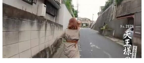 奇葩|连播15年!日本奇葩节目“全力坂”:每天看美女爬坡