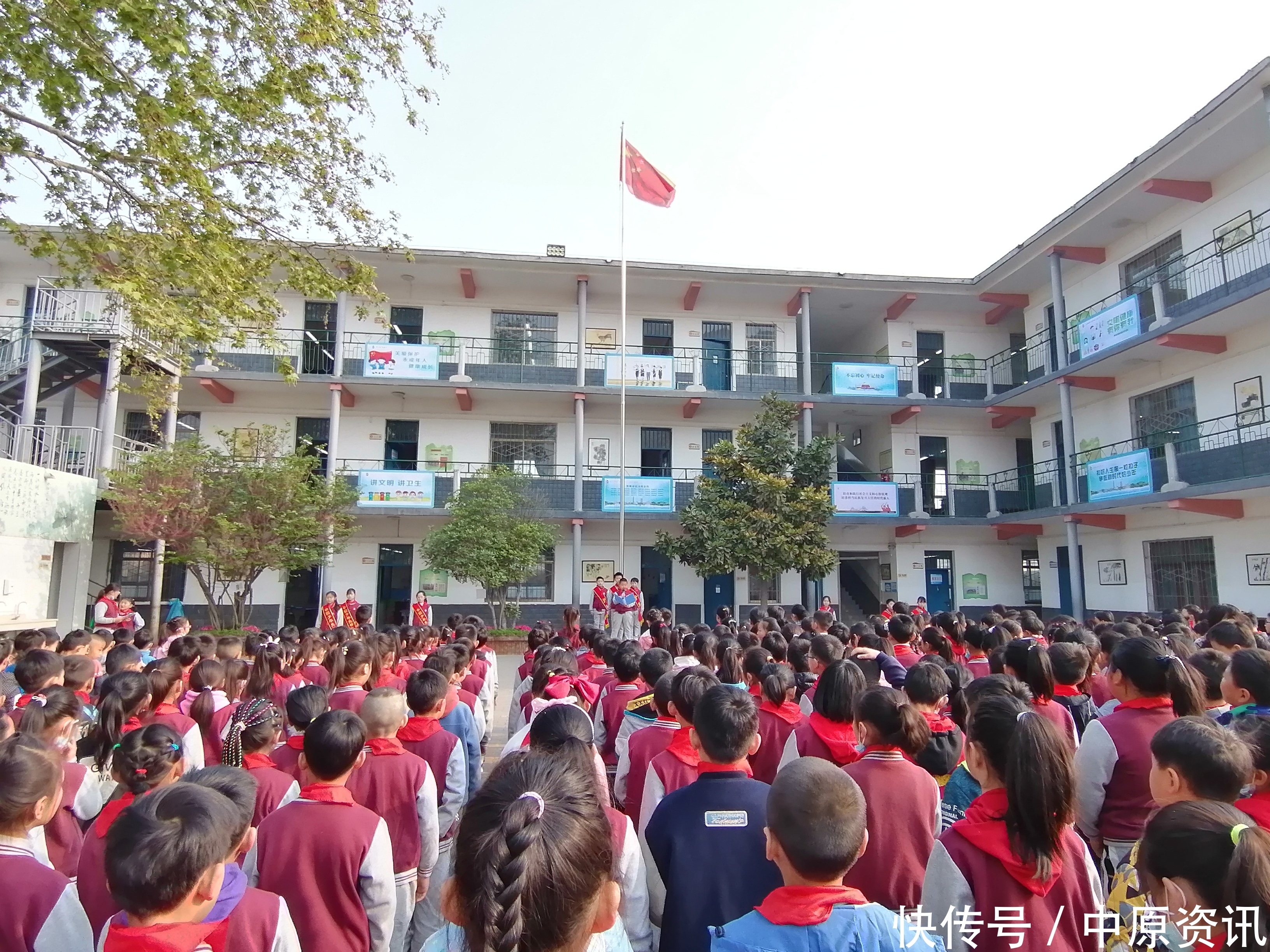 书香浸润校园 献礼建党100周年