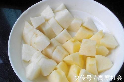 枸杞子|苹果和它是绝配,等于天然“止咳方”,简单煮一煮,冬天不生病