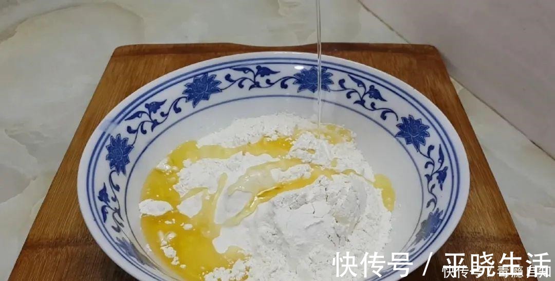 馒头|面粉别炸油条,不发面不用拷,外皮焦脆又香甜,比麻团面包都好吃