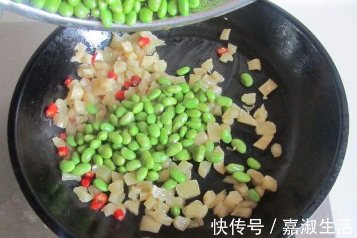 毛豆米|夏天胃口差就吃它,每天取一点炒着吃,给身体做个“大扫除”