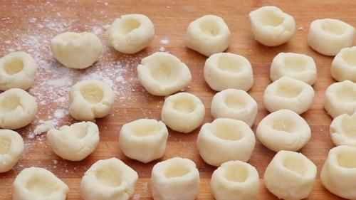 干锅土豆|土豆新吃法，很适合用来招待客人，做法新奇，比大鱼大肉还受欢迎