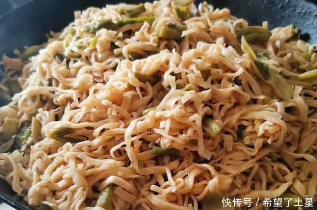 有名|童年记忆中,这是北方民间有名的美食,去了饭店却吃不上,没卖的