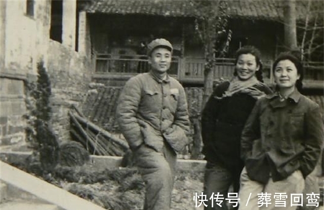 送香茶!她三度嫁人未婚先孕,曾被毛主席夸赞“好儿女”,38岁服药自杀