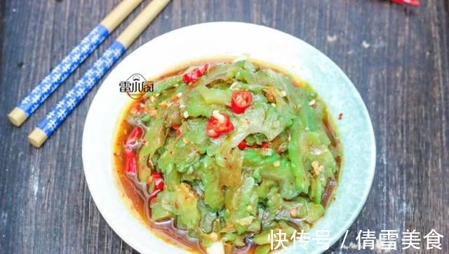 雷小厨|夏天女人离不开的一道菜，刮油又消暑，天天吃也不腻
