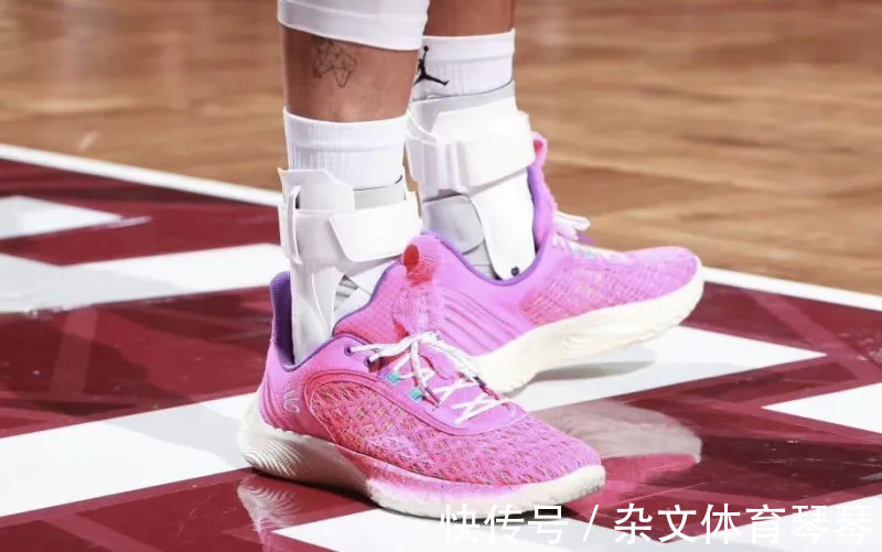 阿迪 东方力量闪耀全明星!老詹换了三双鞋,阿迪太惨,UA是最大赢家?