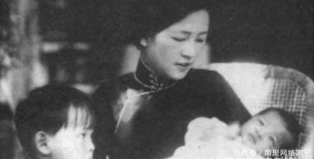 林徽因$梁思成在家门口,竖了一块牌子,林徽因的朋友见到后,都不敢进门