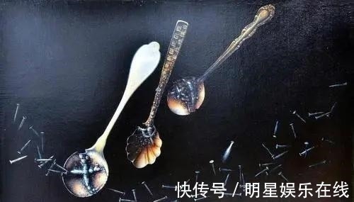 汤匙#他画了把破汤匙卖了230万,网友表示不值得,专家:放大看细节