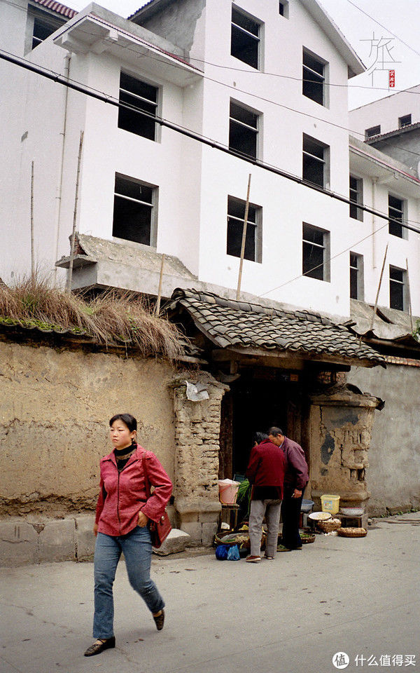 阆中也有李焕英，她是上海人，四川古镇之旅首站发现一段峥嵘岁月