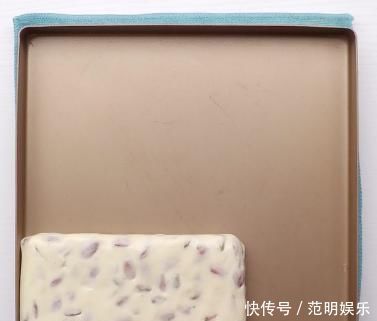 为了避开孩子，只能和老公偷偷在被窝吃，双层美味的巧克力牛轧糖