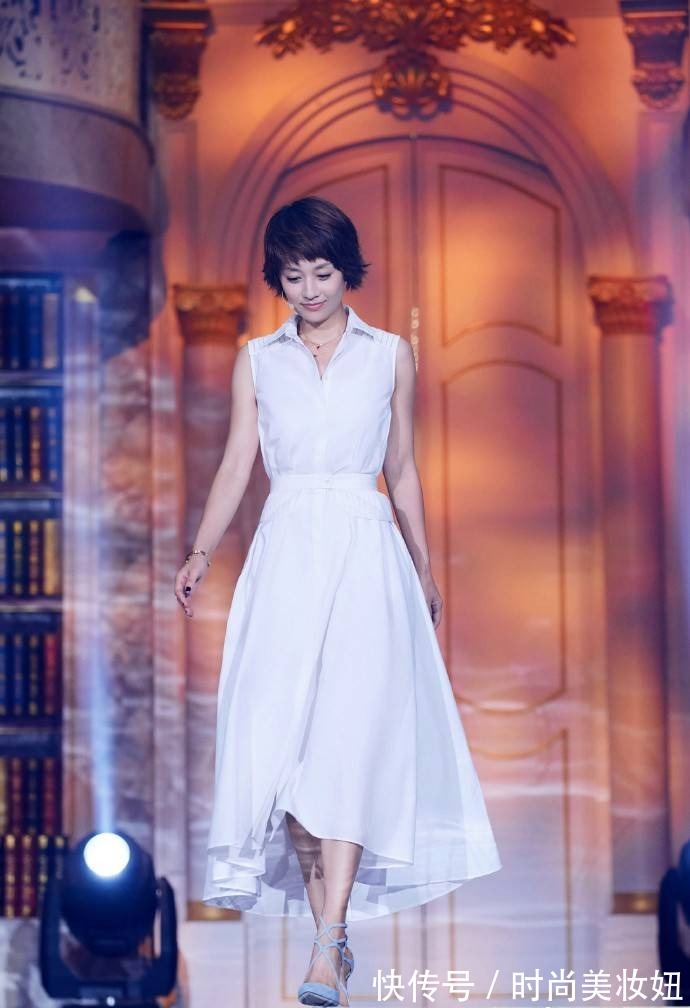 抽绳|马伊琍气质好就是不会打扮,穿雪纺连衣裙配长裤,廉价太多了