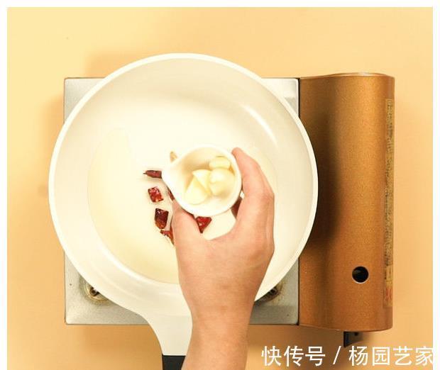 家常菜|江苏传统名菜啤酒鸡,最简单的料理方法,呈现鲜嫩爽口的家常菜!