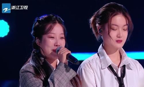 好聲音2021|《好聲音2021》最圈粉的助教，親自給學員端蛋糕，起到了橋梁作用