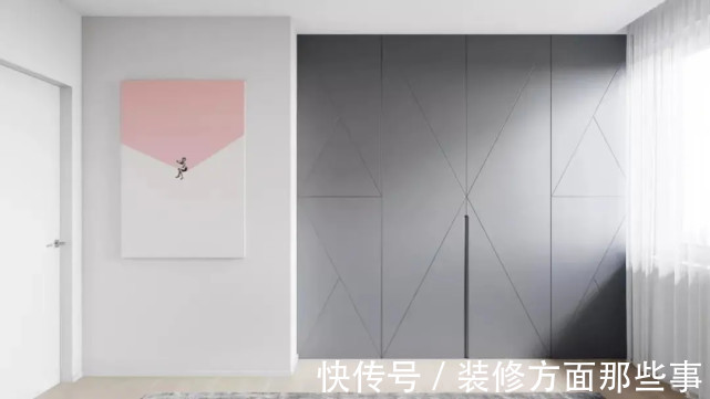 餐桌|86平现代二居室，餐桌、与中岛相连用金属架做「漂浮」状