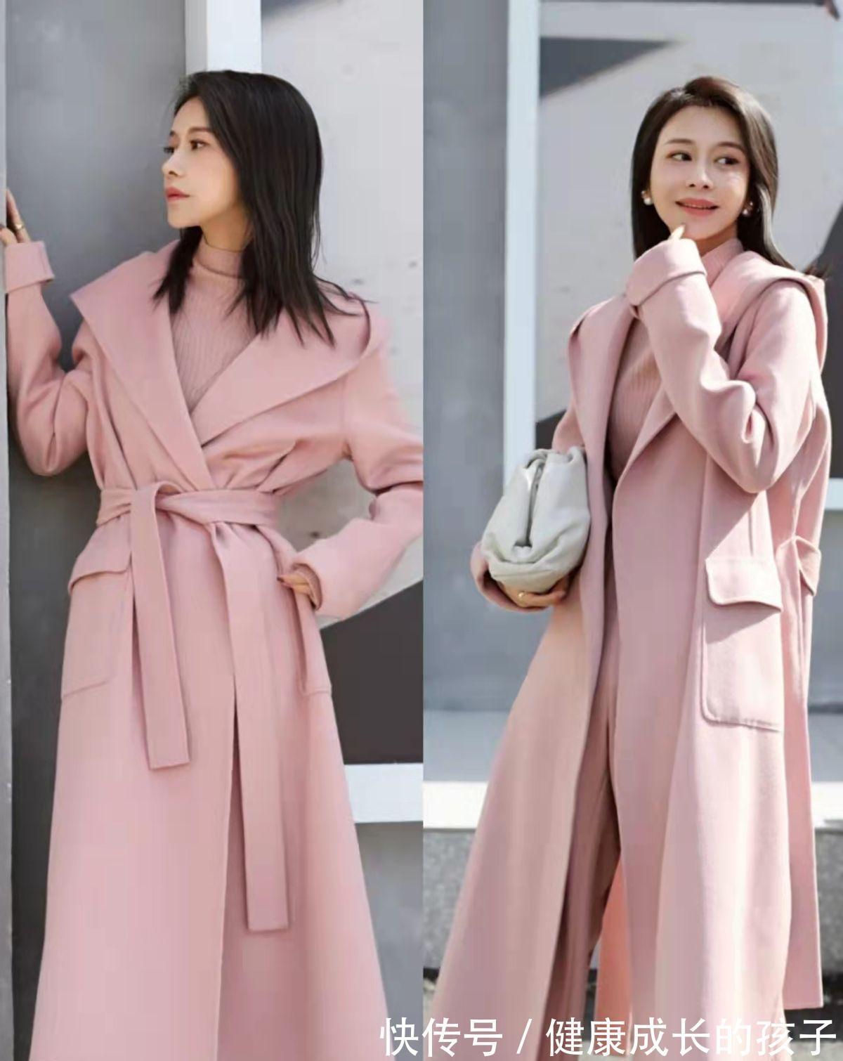 气质 冬季别总是穿深色大衣了,试试这3种“气质”搭配,温柔还舒适