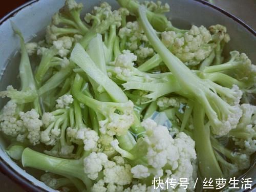 身体健康|四类菜吃的时候一定要焯水，很多人没有做到，危害身体健康