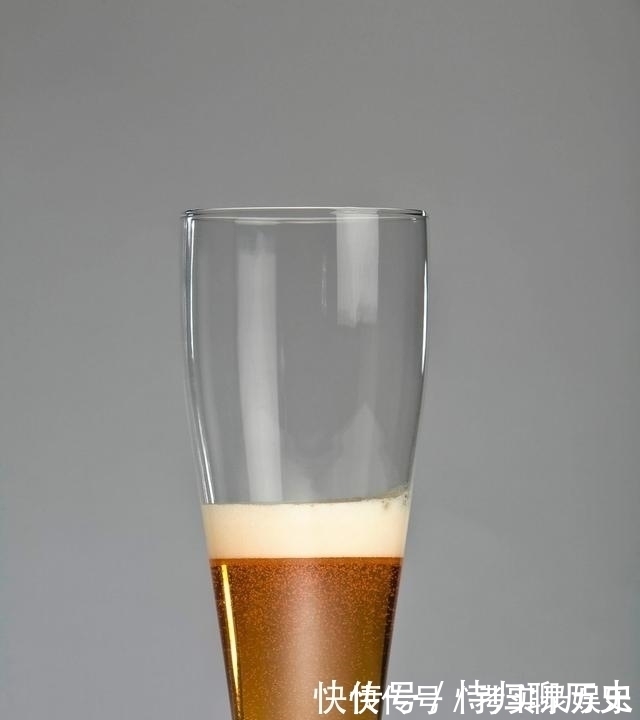 灰陶杯|马未都:我手里的这个古董杯子,现代没人能复制出来!