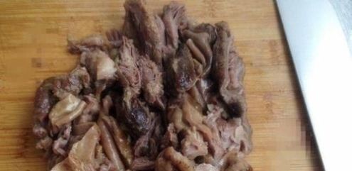 猪身上最好吃部位,1头猪只有1斤,肉贩子舍不卖