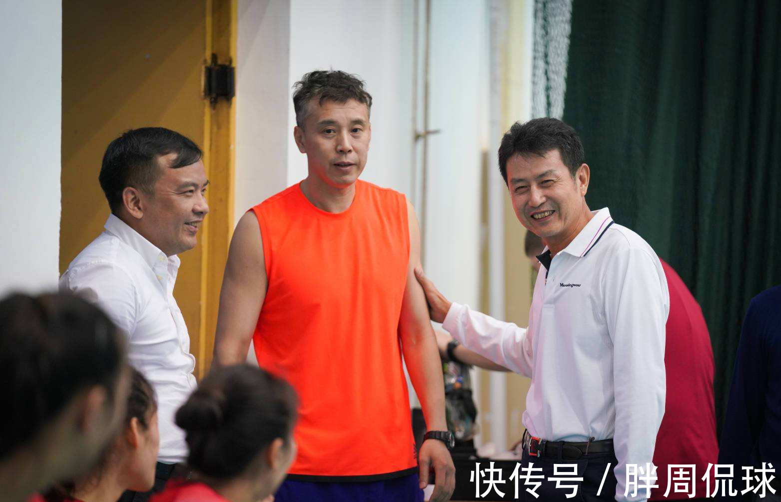 山东女排|郎平4人退出女排主帅竞选,人民日报说公道话,王宝泉空欢喜一场