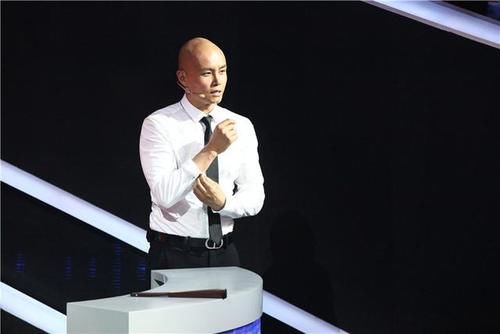 鲁豫|从“金牌导师”到“过街老鼠”,乐嘉是怎么把一手好牌打烂的