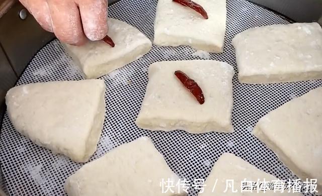 山药片|铁棍山药蒸糕蓬松选软，做法还很简单，特别适合老人孩子吃