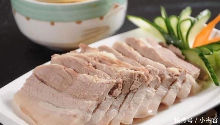 蒜泥白肉|每年的年夜饭我家做此菜,好吃好看,做法简单,待客超有面