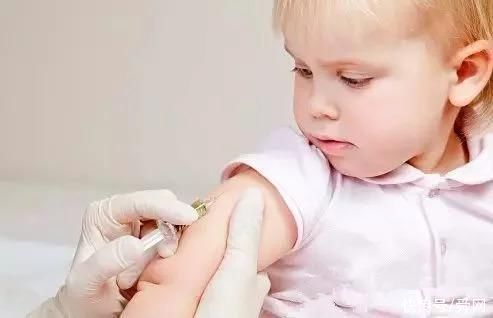 美国佐治亚大学|宝宝第一次打针，上一秒笑嘻嘻，下一秒直接哭出来，这也太可爱了