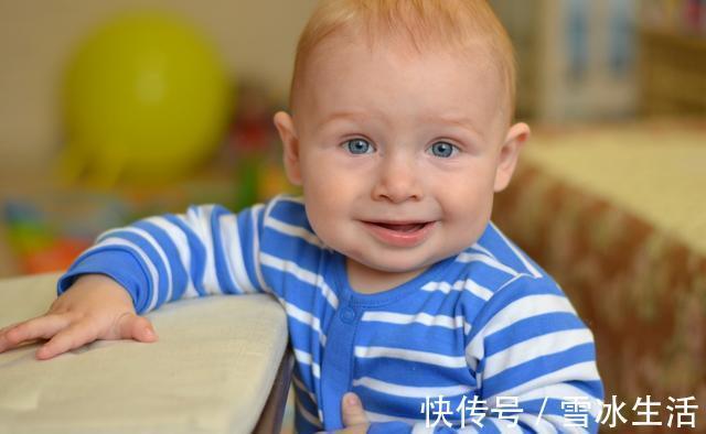 李女士|6个月是宝宝成长分水岭,宝妈要牢记5个关键点,孩子发育快人一步