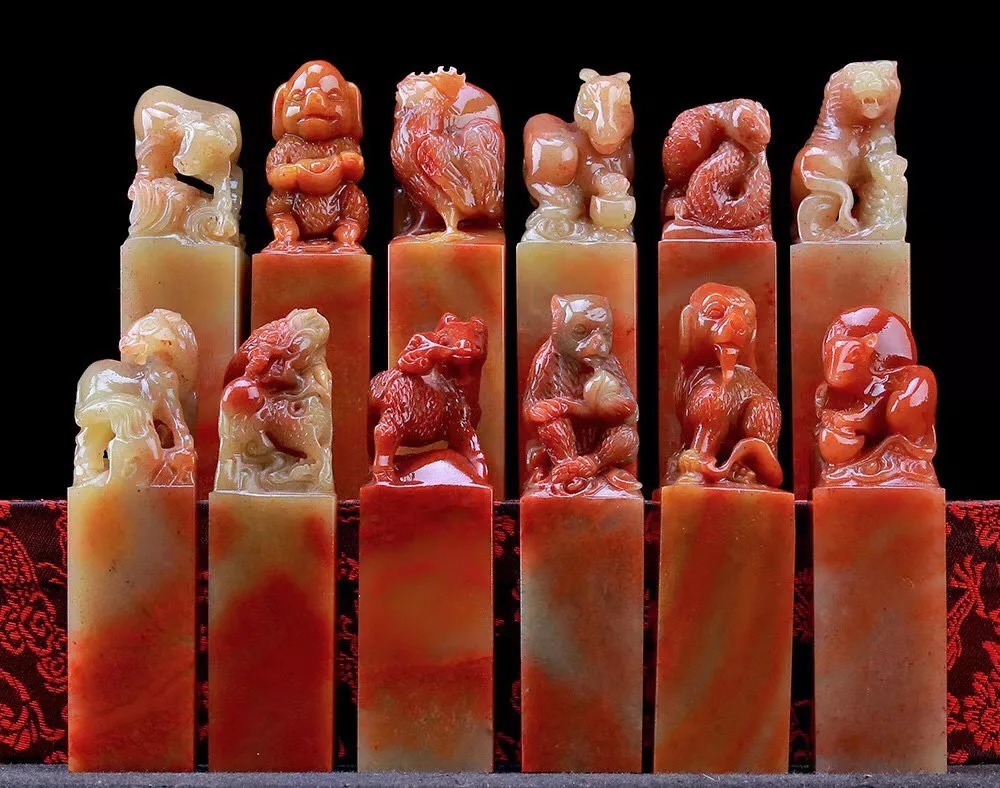 扳指 男人的手里,离不开这四件首饰