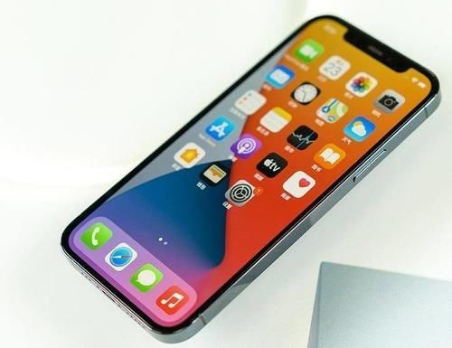 iPhone11|iPhone11保值率跌至43％，劝你别入坑，坐等iPhone12降价