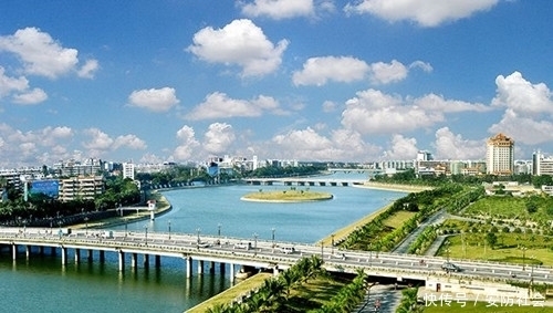 中国|中国只有这座城市以道士之名命名,1400年没改过名,如今富得流油