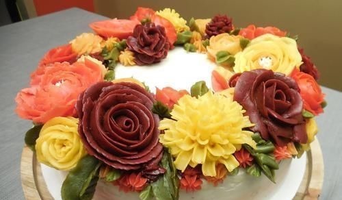 父母眼中的蛋糕VS我们期待收到的蛋糕，吃货我只想正常过个生日