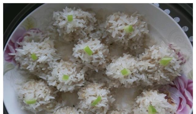 孩子|妈妈教我做的糯米肉丸子,回到家隔三差五做一次,孩子见到就喜欢