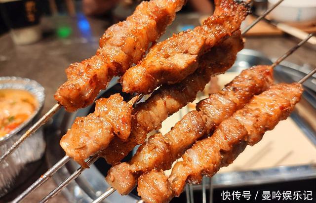 压垮羊肉串,赶走小龙虾,曾经无人问津的它,如今是烧烤摊的网红