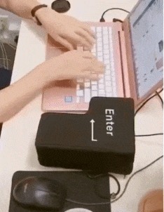 |搞笑GIF趣图:当你和男友聊天突然生气的时候!